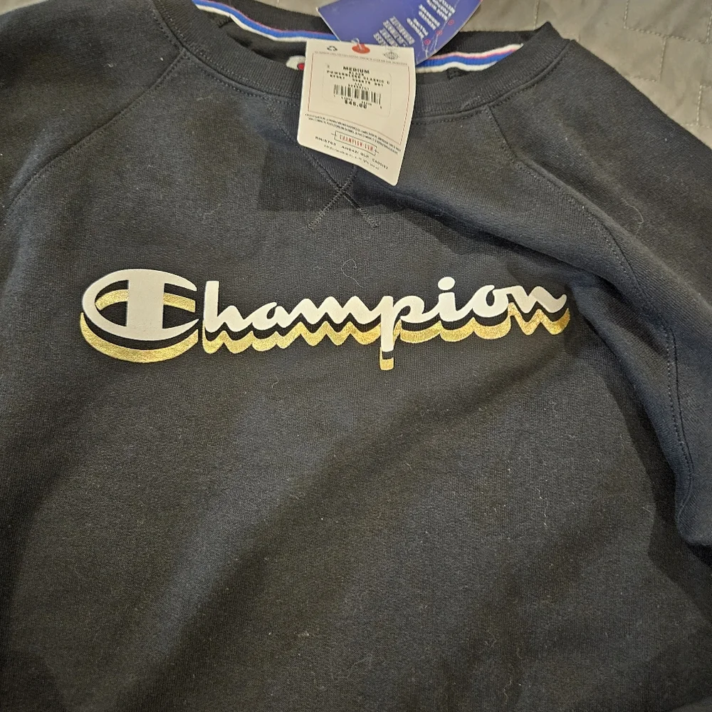 NWT Champion Black and Gold Crewneck Sweater for Men Medium